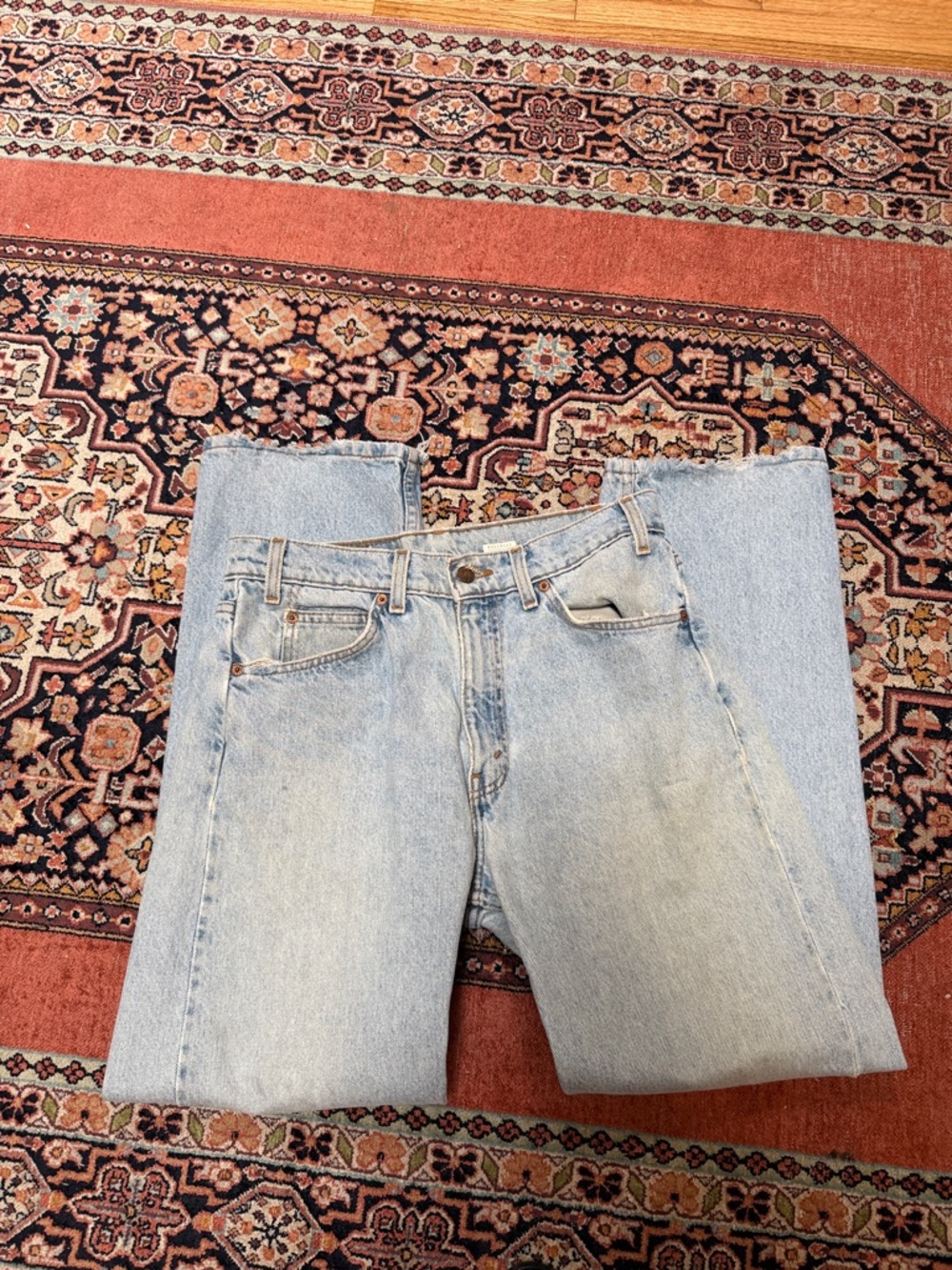 Vintage Levi's 505 Light Blue Distressed Boyfriend Jeans - Picture 6 of 16